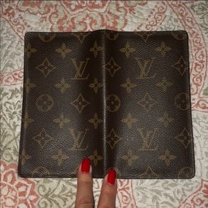 Louis Vuitton Wallet *great condition*